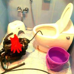 دلیل پایین نرفتن آب در توالت فرنگی
